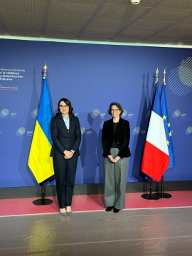 Страхування воєнних ризиків активізує процес залучення інвестицій в Україну, - Юлія Свириденко в Парижі Страхування воєнних ризиків активізує процес залучення інвестицій в Україну, - Юлія Свириденко в Парижі